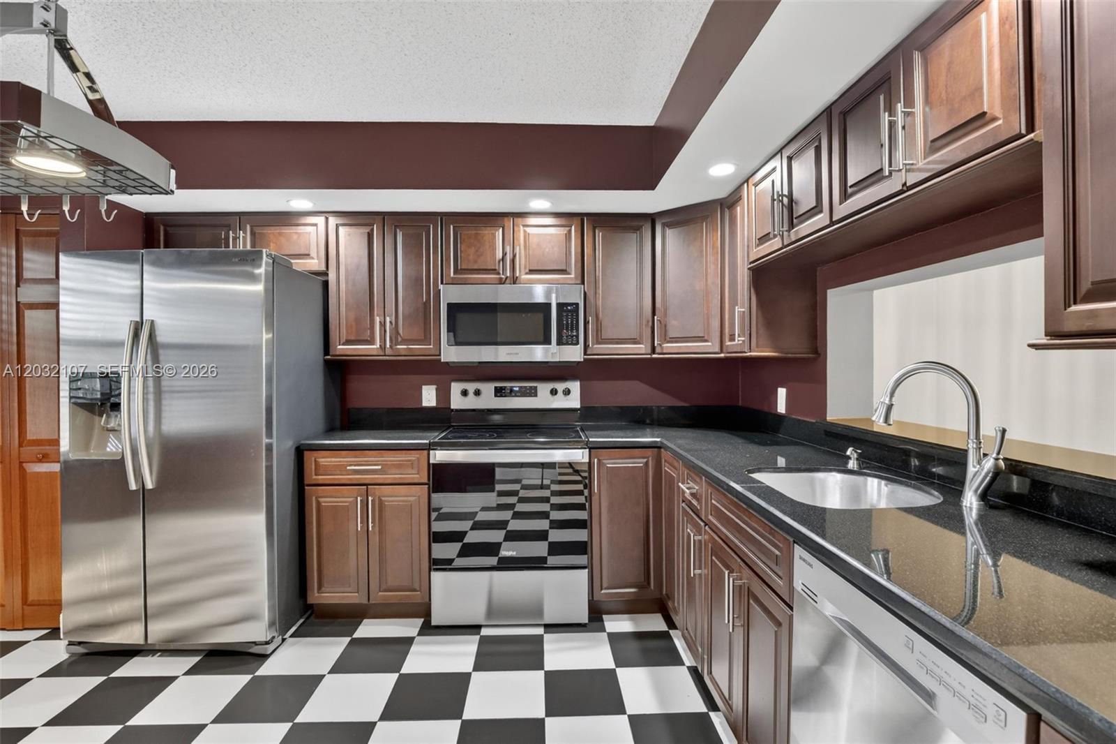CAMBRIDGE AT CENTURY - Residential