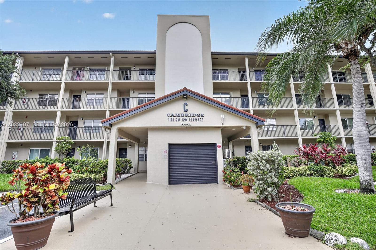 CAMBRIDGE AT CENTURY - Residential