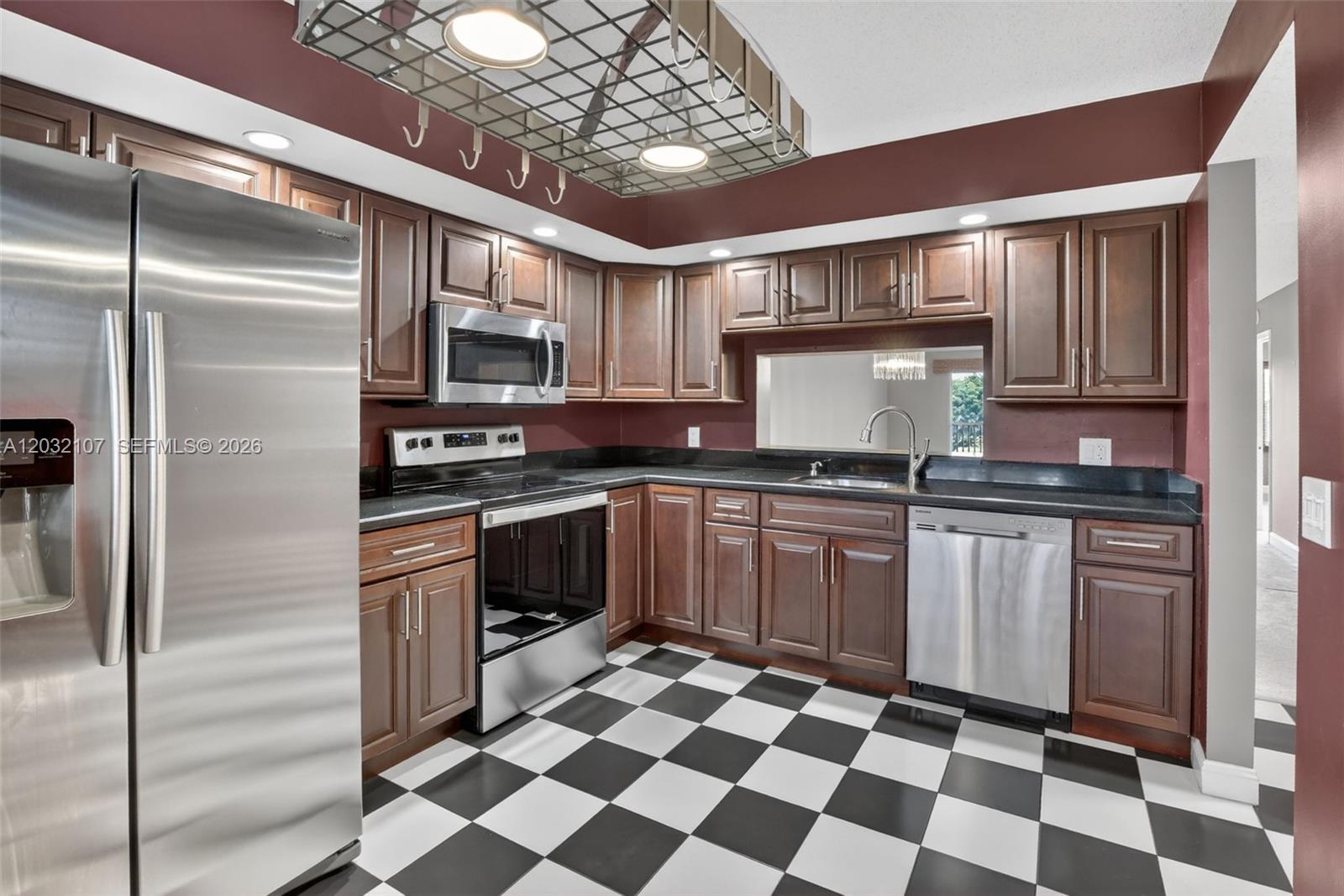 CAMBRIDGE AT CENTURY - Residential