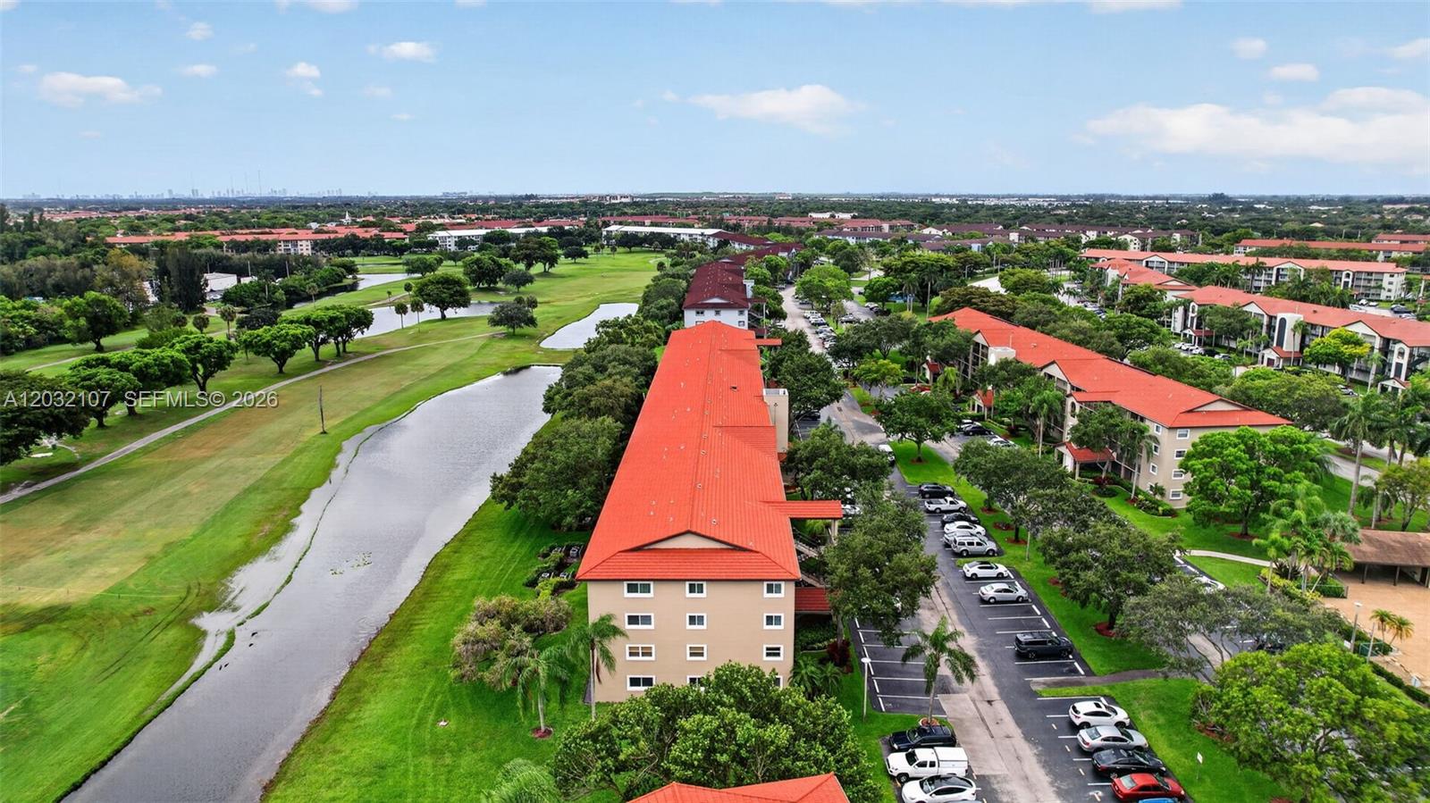 CAMBRIDGE AT CENTURY - Residential