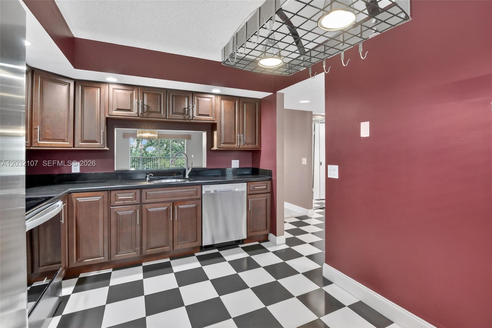 CAMBRIDGE AT CENTURY - Residential