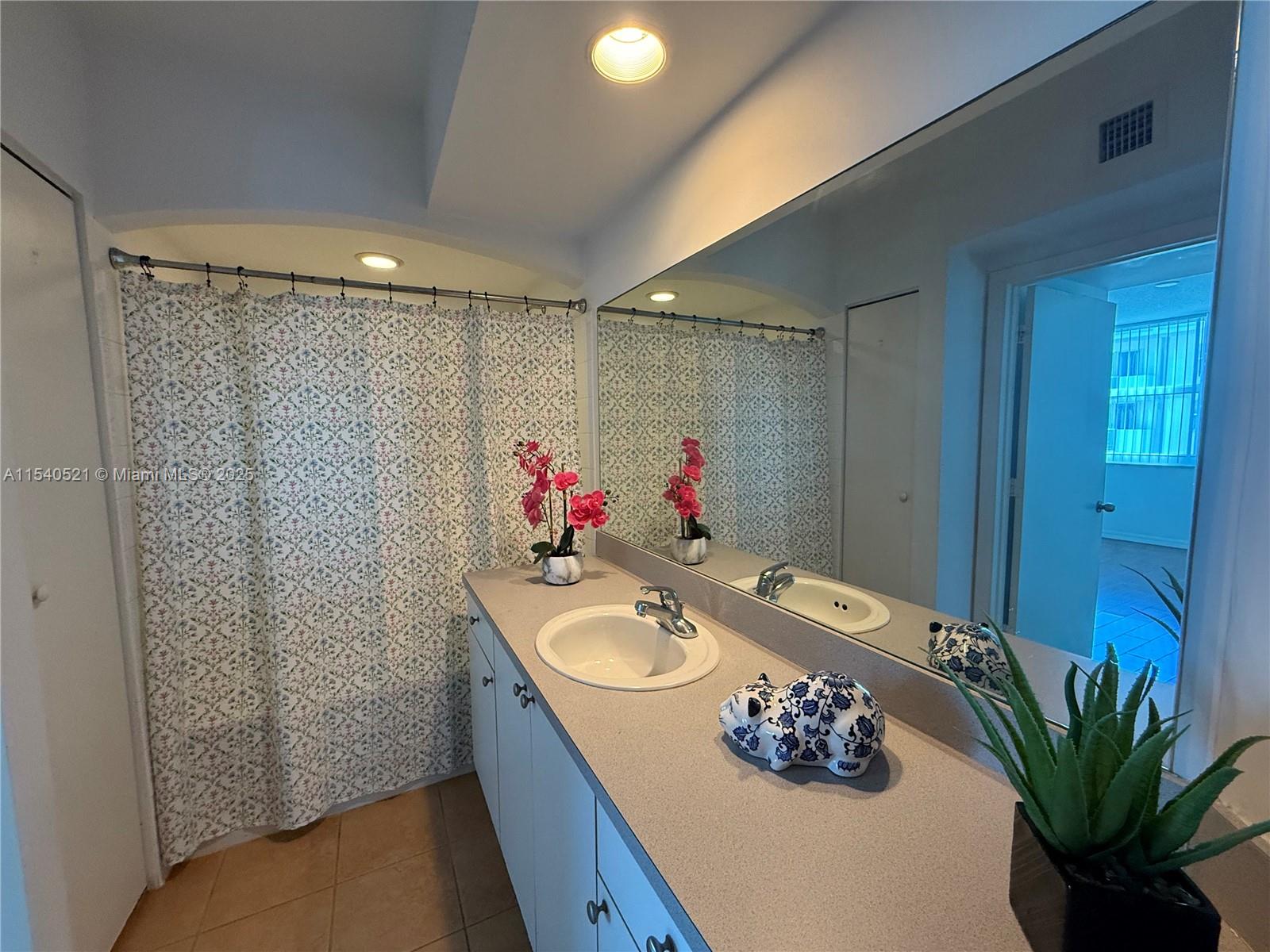 THE WAVERLY AT SURFSIDE B - Residential