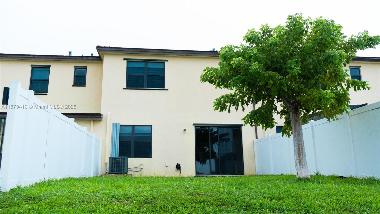 AQUABELLA SECTION ONE - Residential