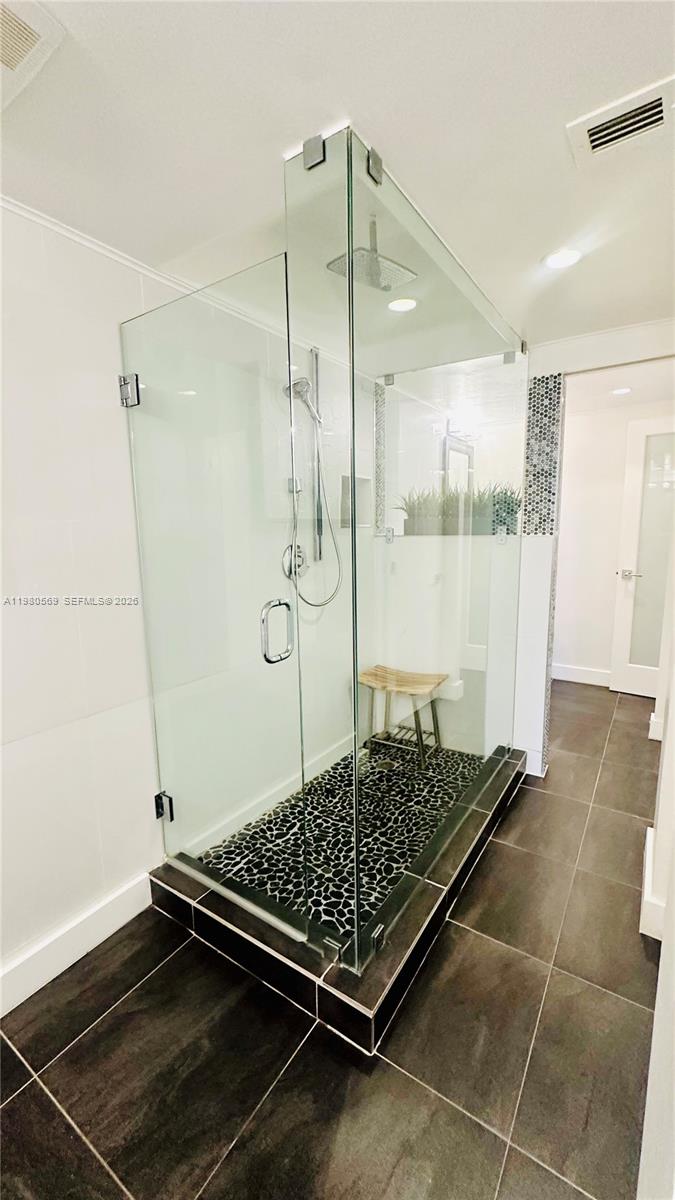 OCEANVIEW BUILDING A COND - Residential