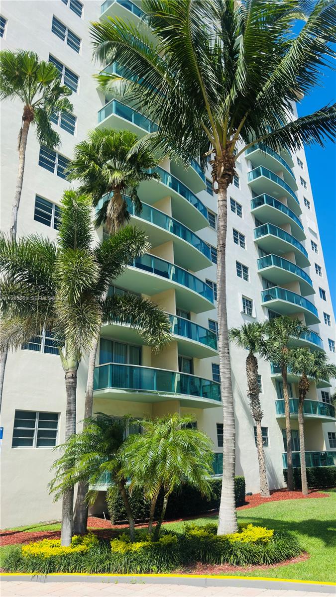 OCEANVIEW BUILDING A COND - Residential