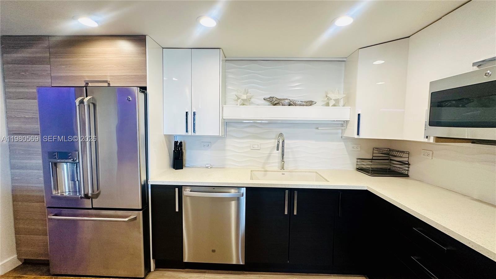 OCEANVIEW BUILDING A COND - Residential