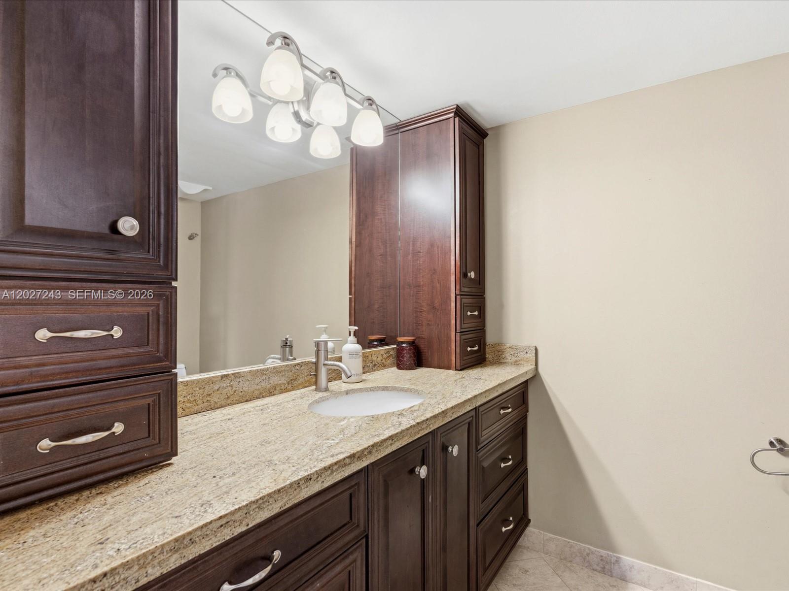 VILLAS OF SHERIDAN CONDO - Residential