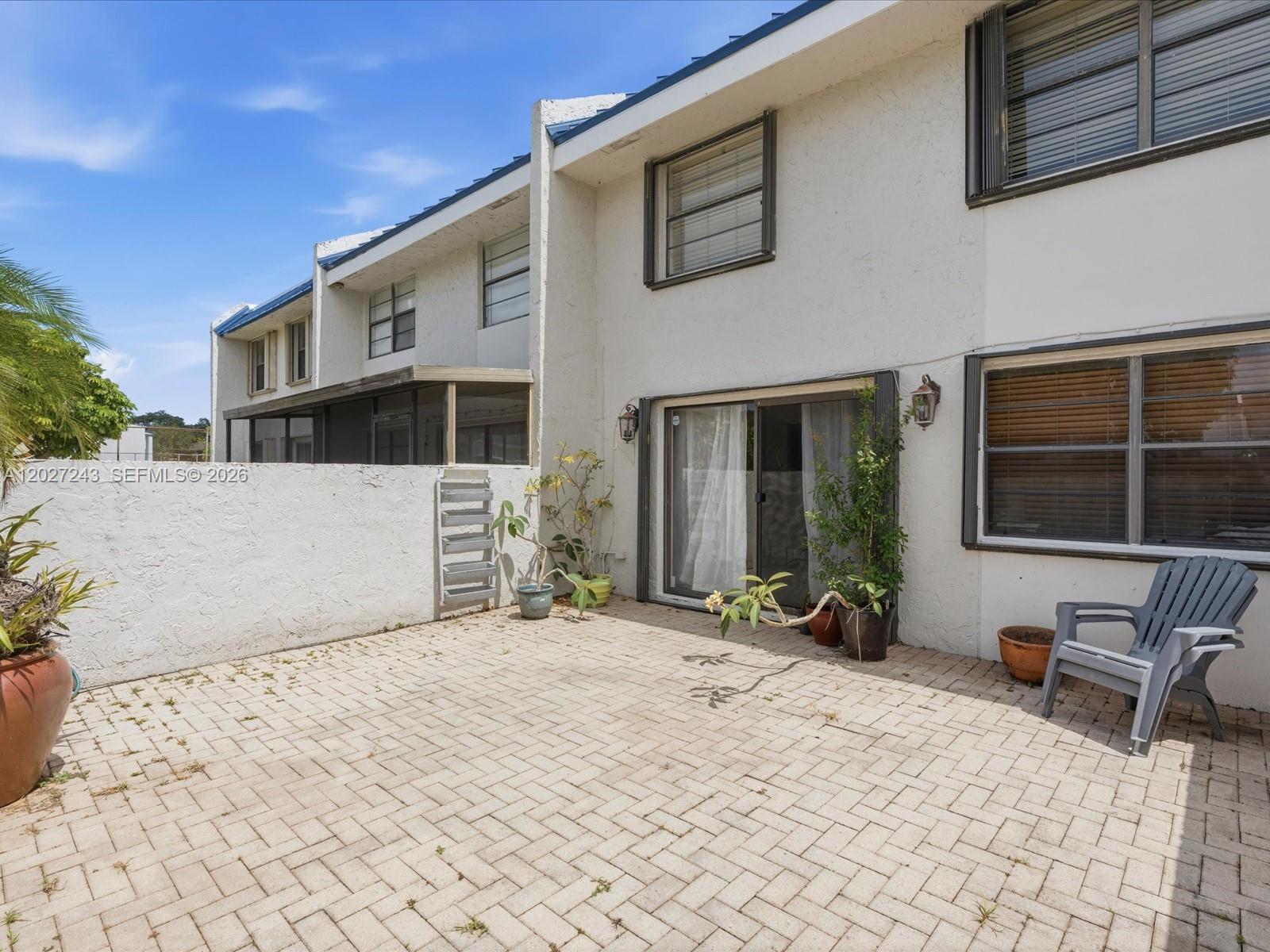 VILLAS OF SHERIDAN CONDO - Residential