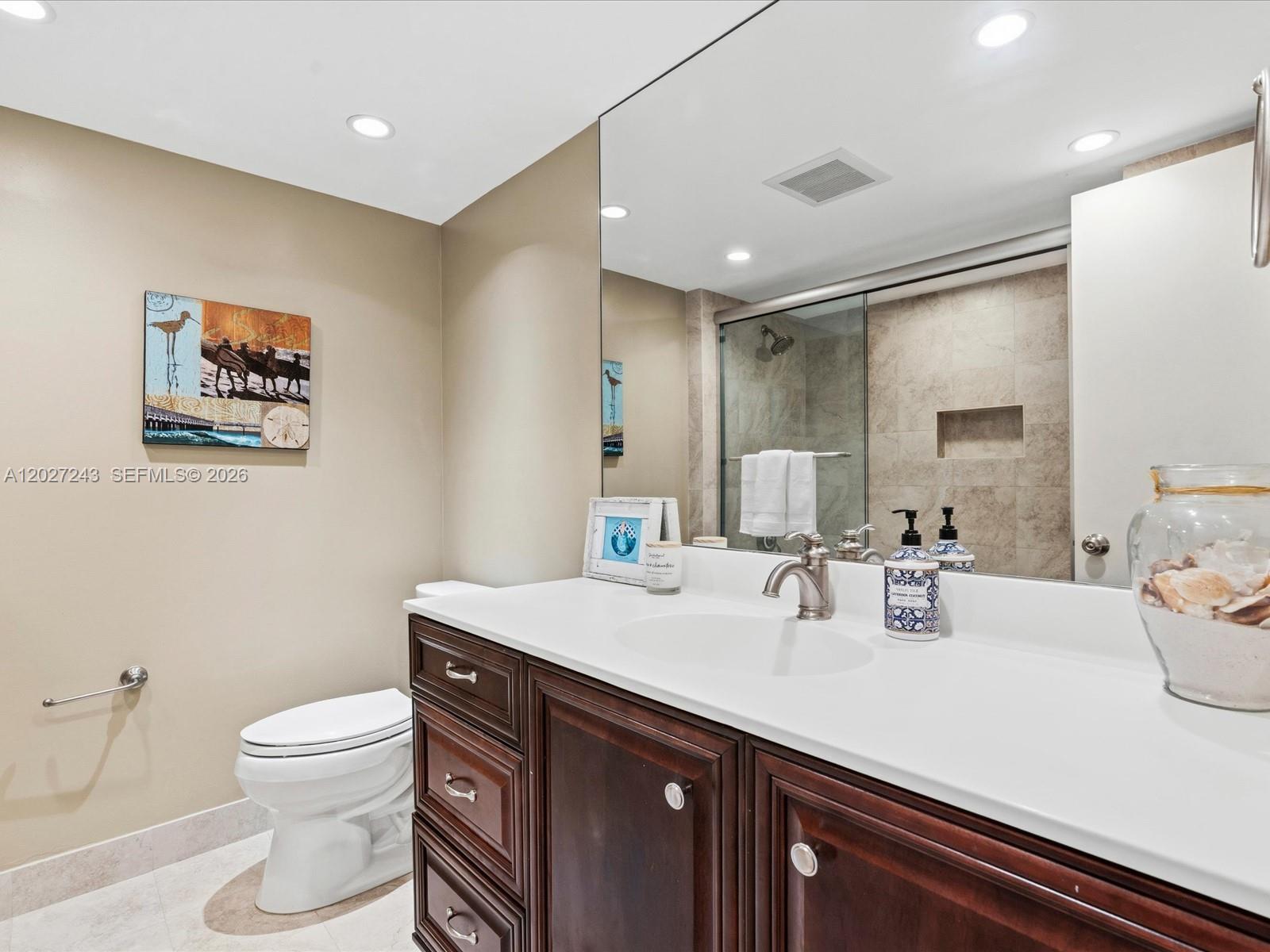 VILLAS OF SHERIDAN CONDO - Residential