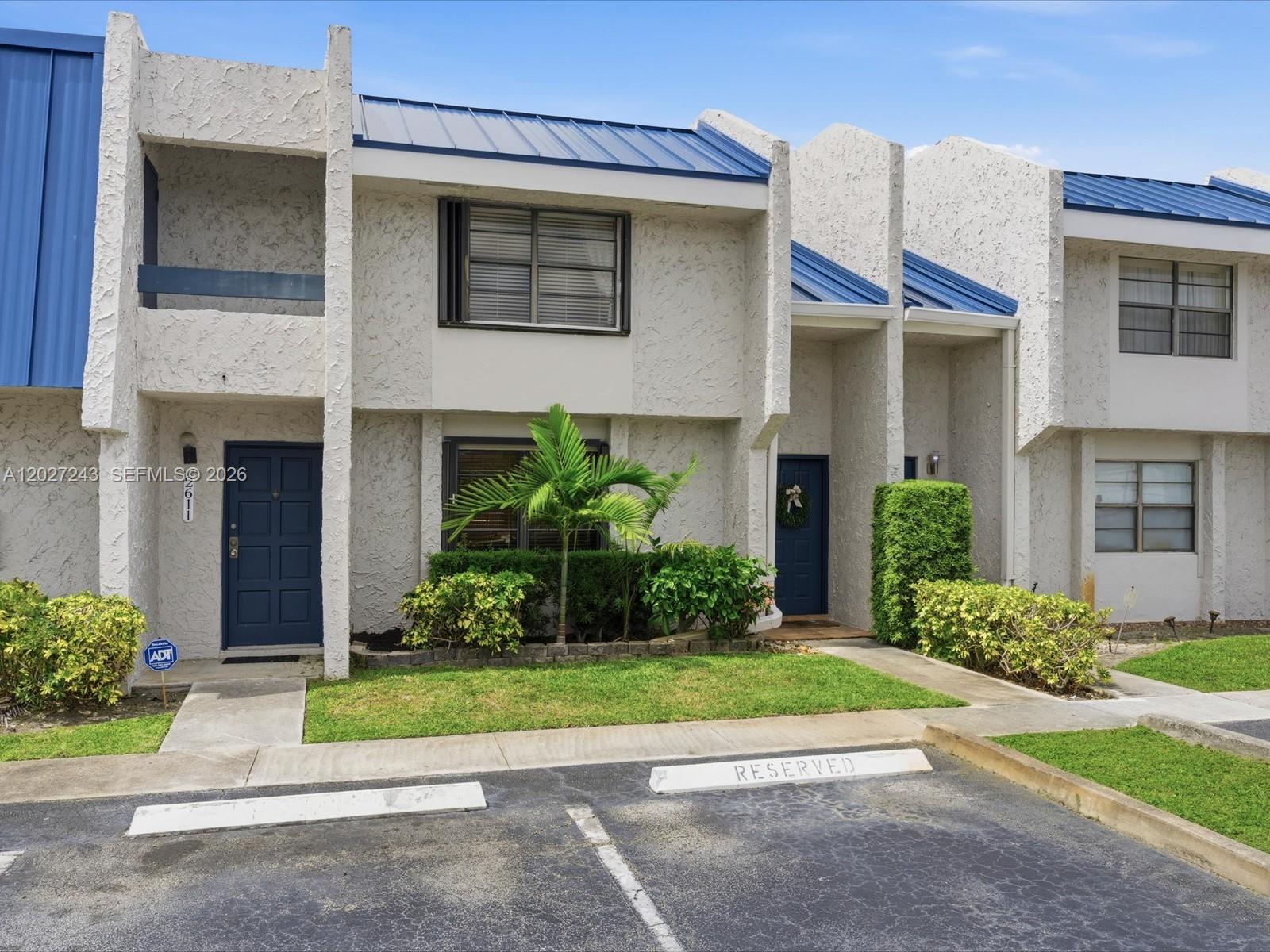 VILLAS OF SHERIDAN CONDO - Residential