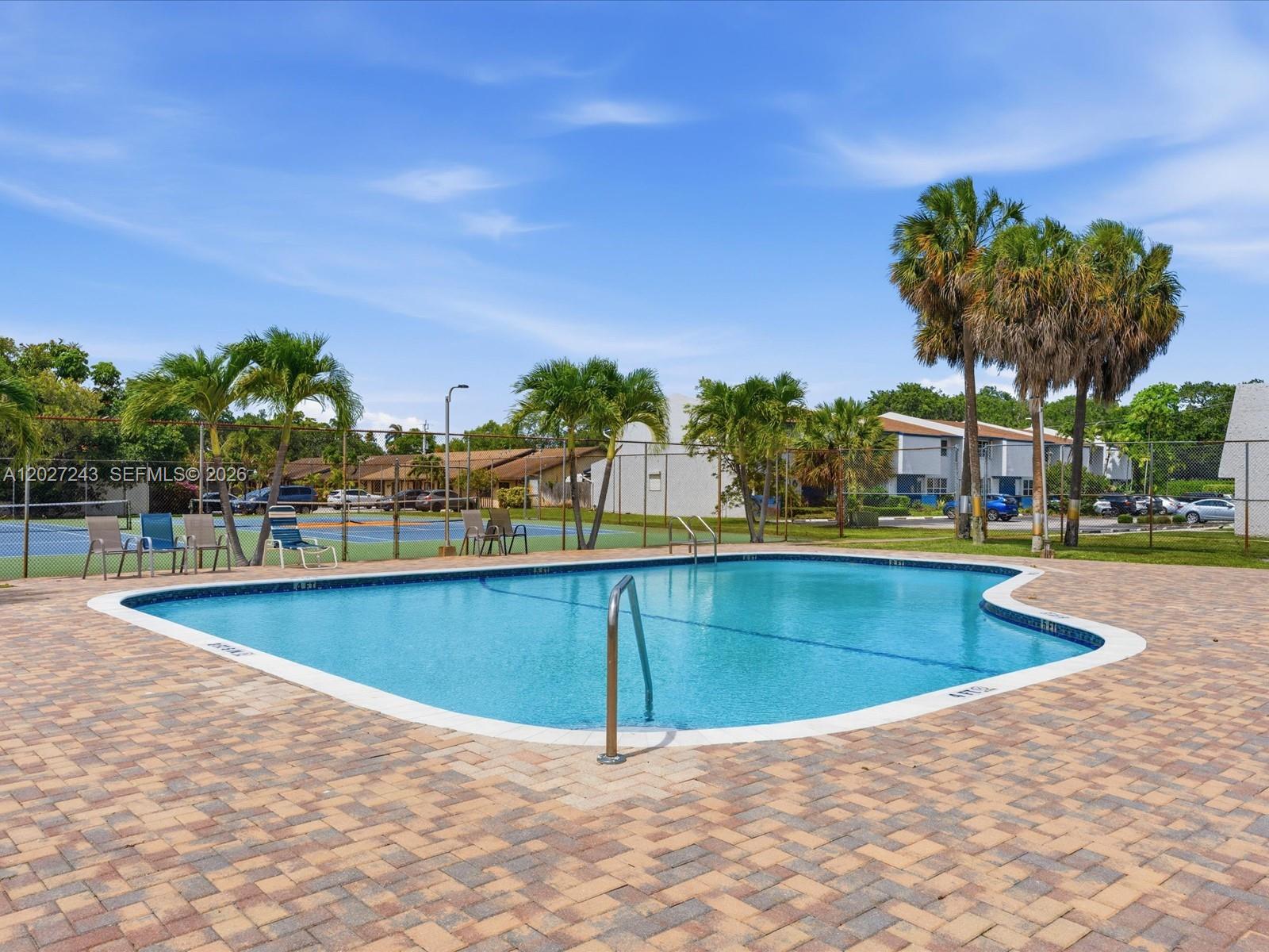 VILLAS OF SHERIDAN CONDO - Residential