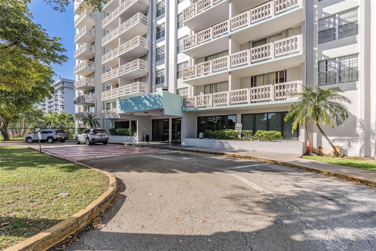 PARKWAY TOWERS BLDG 1 CON - Residential