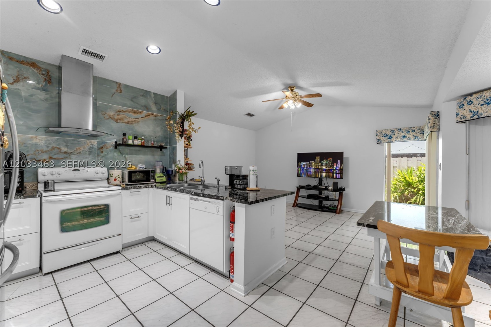 WEITZER HAMMOCKS HOMES SE - Residential