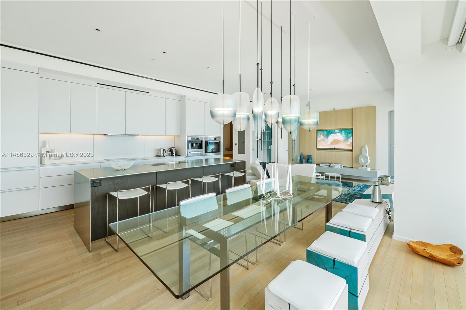 2901 COLLINS CONDO - Residential