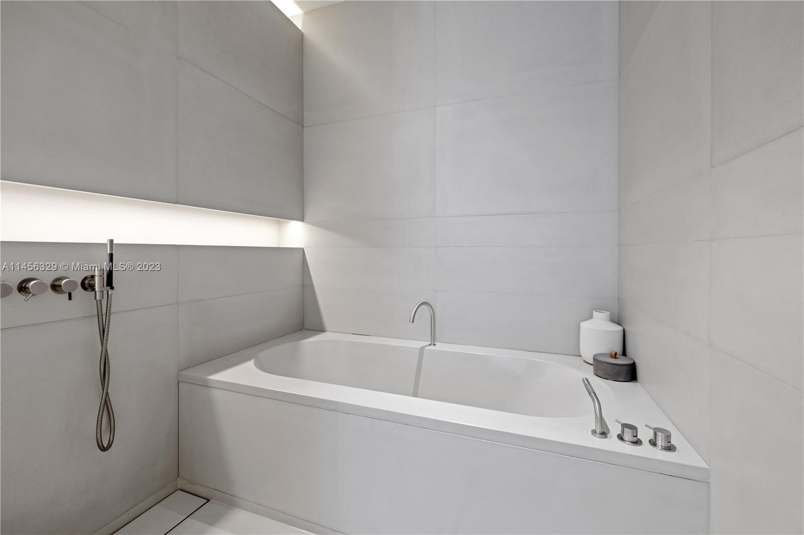 2901 COLLINS CONDO - Residential