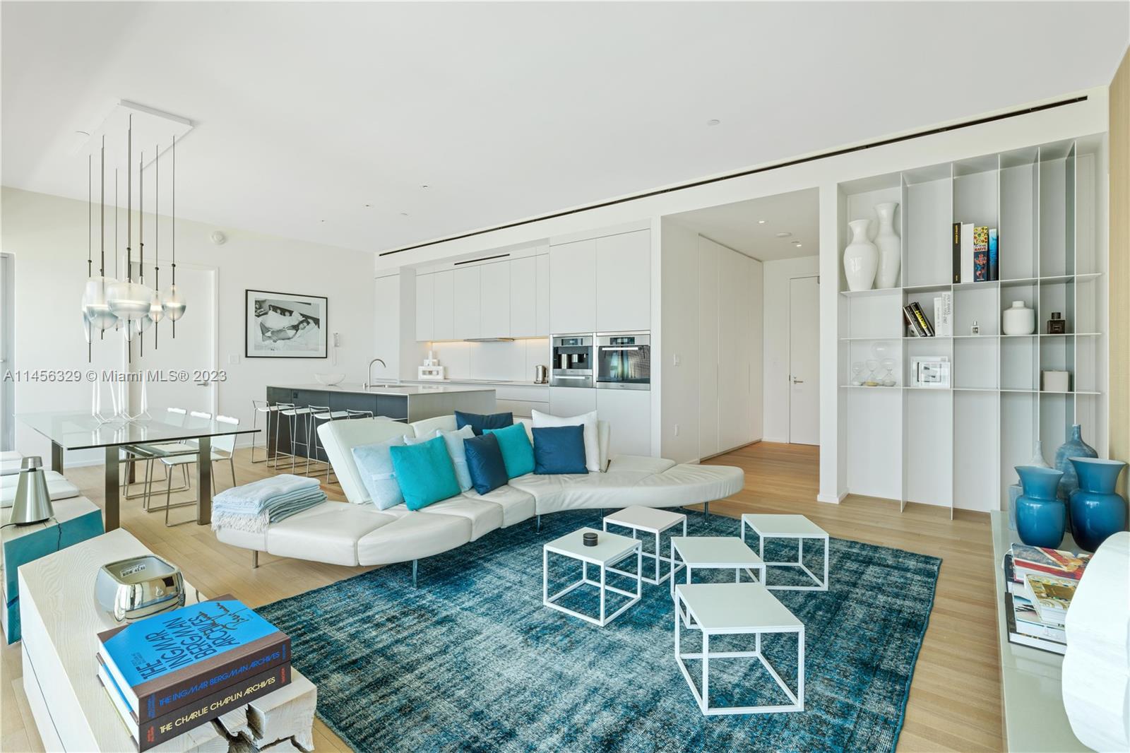 2901 COLLINS CONDO - Residential