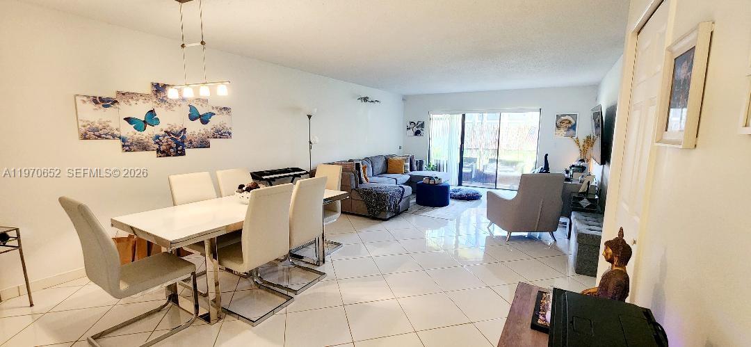 RACQUET CLUB APARTMENTS A - Residential