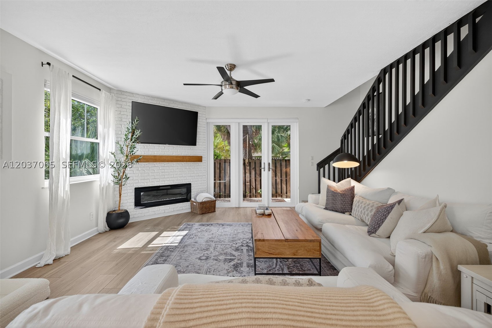 WAVERLY PLACE - Residential Lease