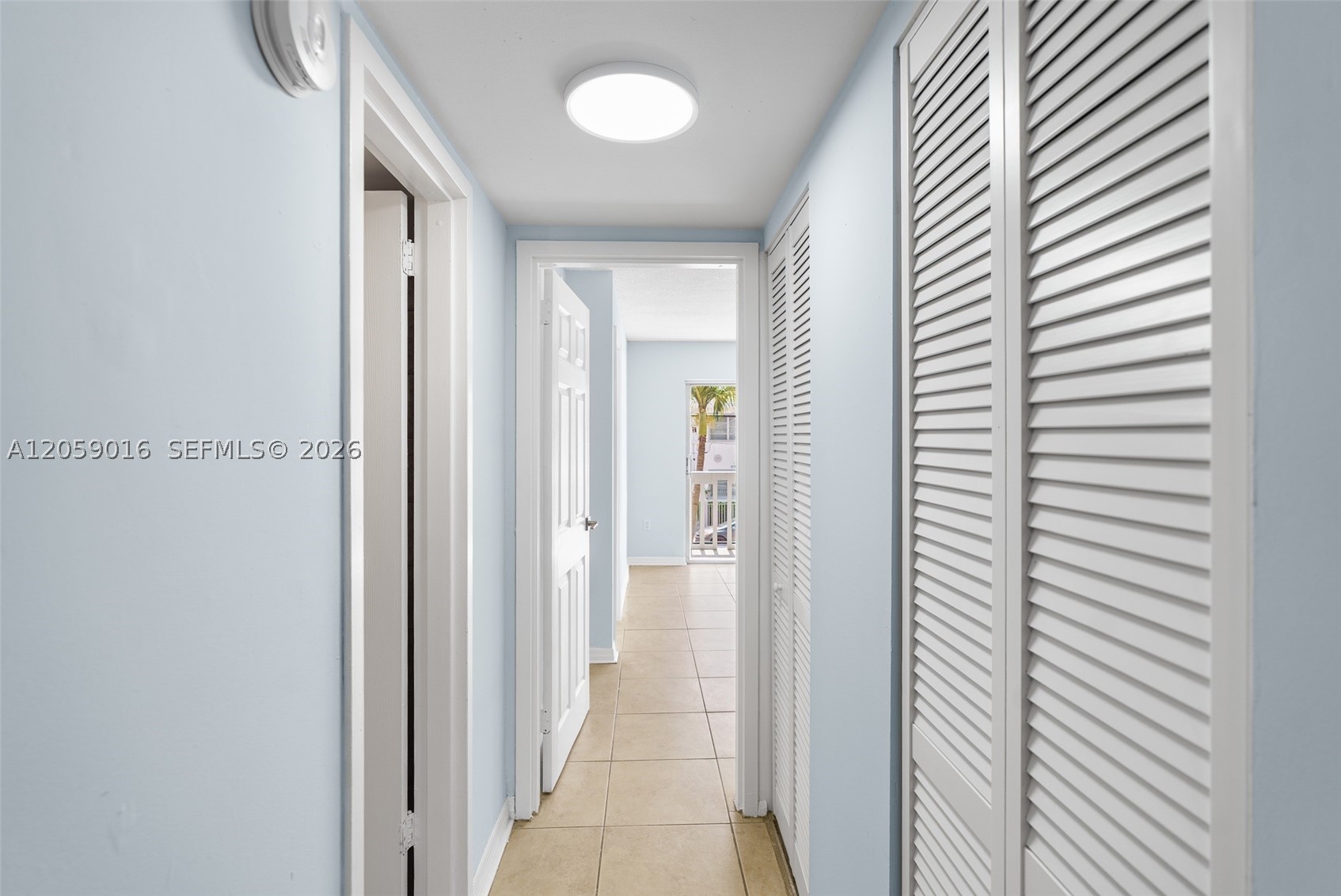 CARLYLE PLAZA CONDO - Residential