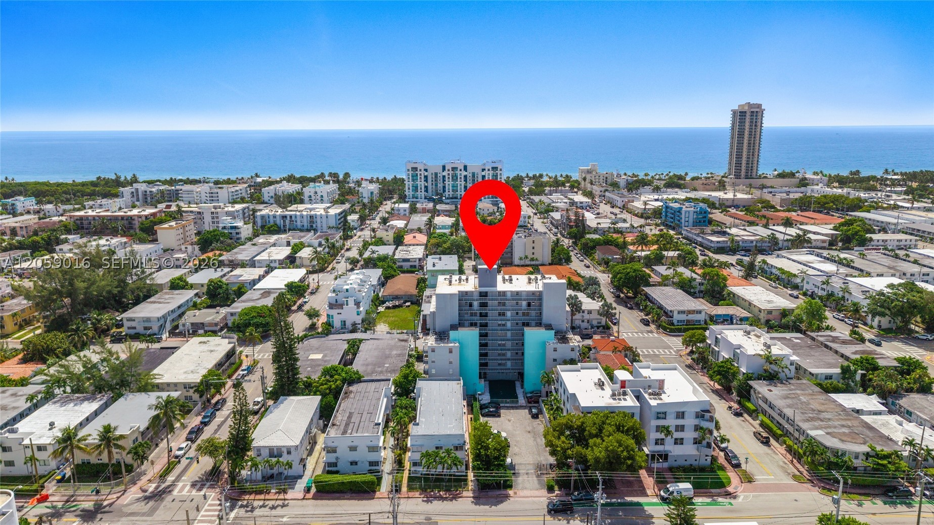 CARLYLE PLAZA CONDO - Residential