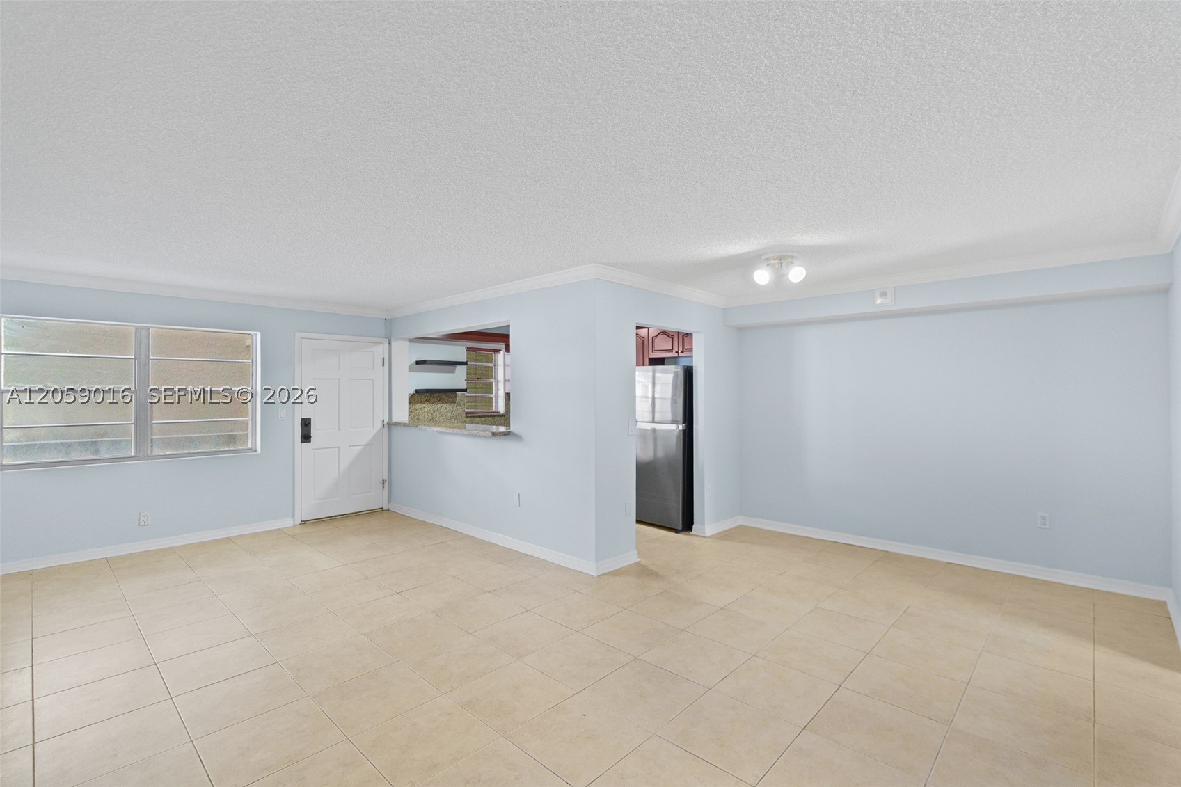 CARLYLE PLAZA CONDO - Residential
