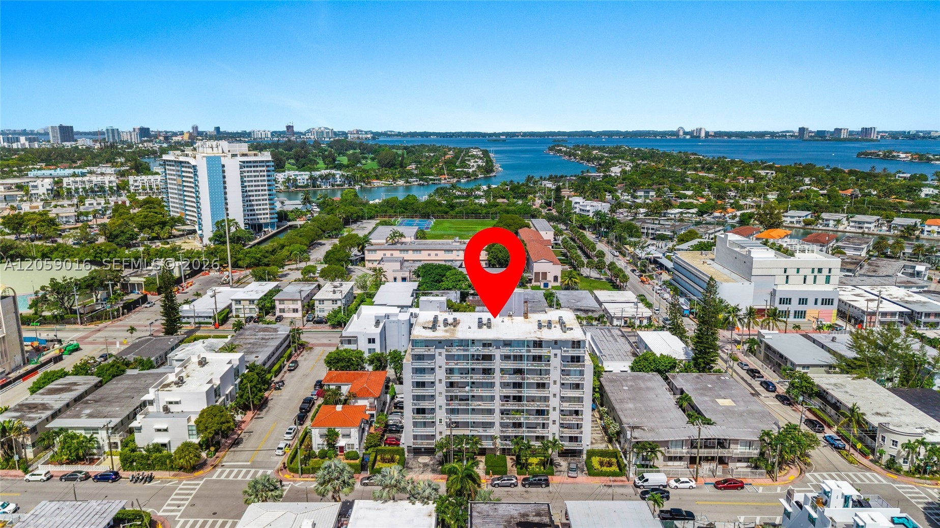 CARLYLE PLAZA CONDO - Residential