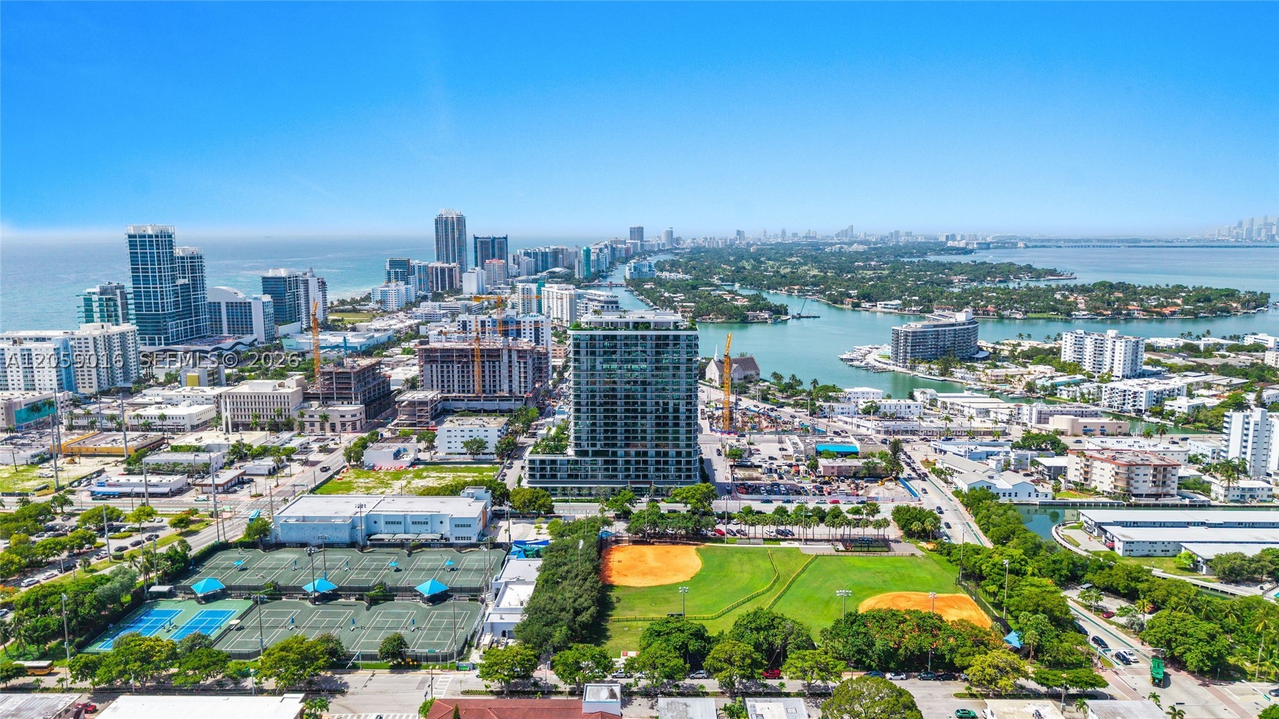 CARLYLE PLAZA CONDO - Residential
