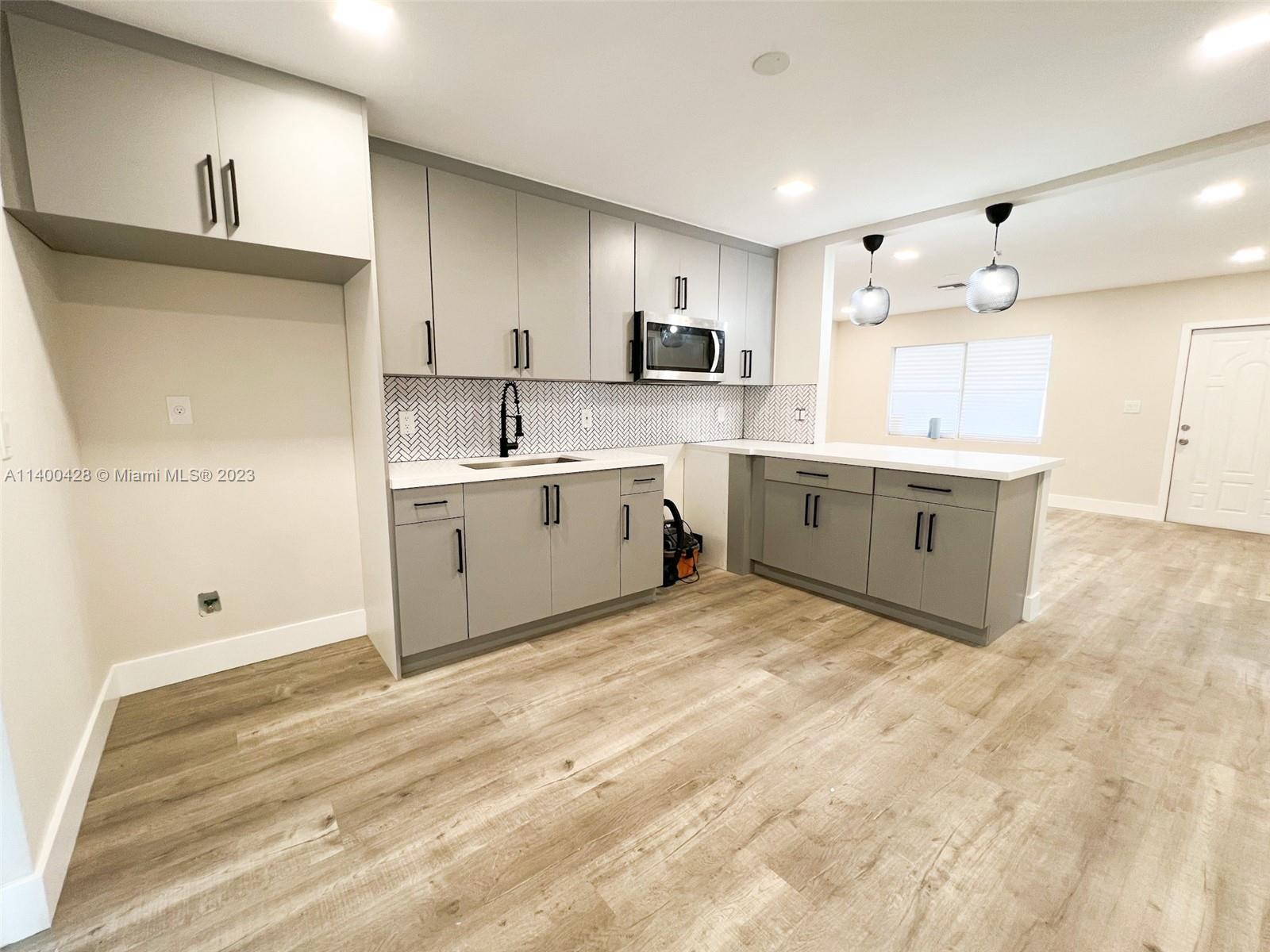ROSE PK THIRD ADDN - Residential
