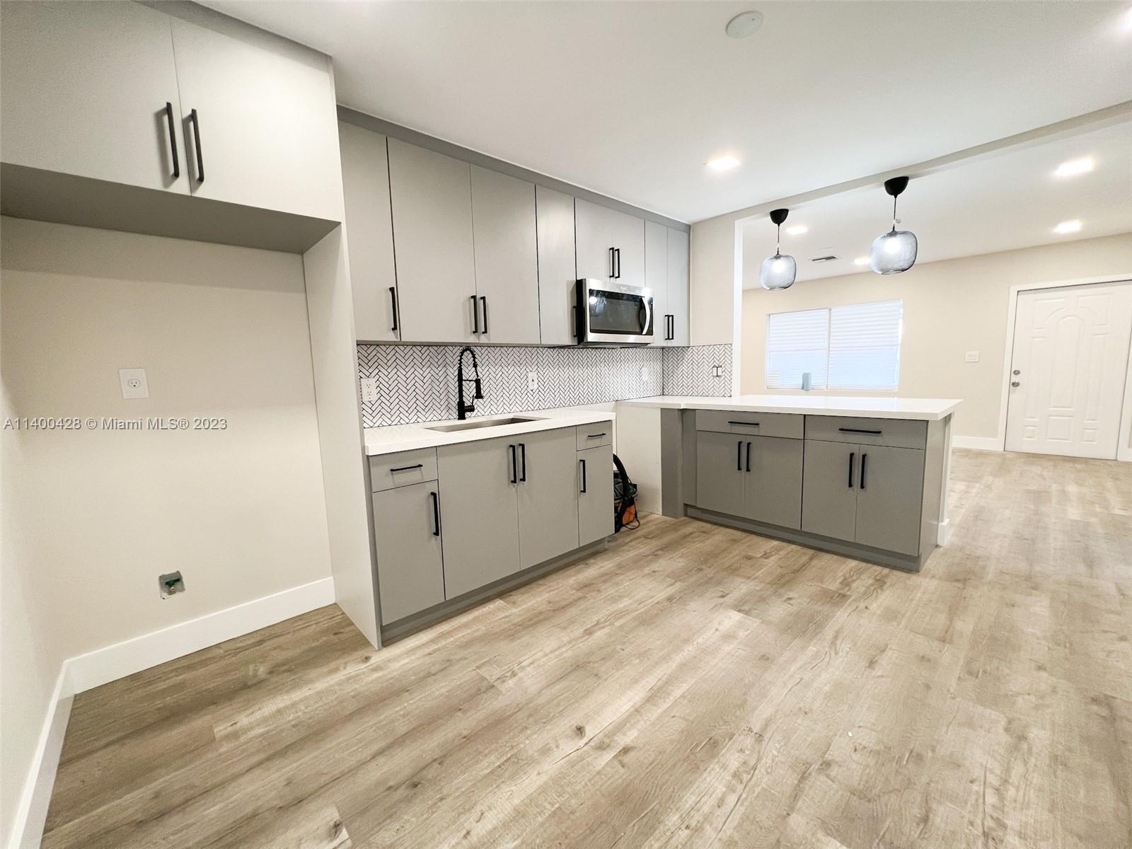 ROSE PK THIRD ADDN - Residential