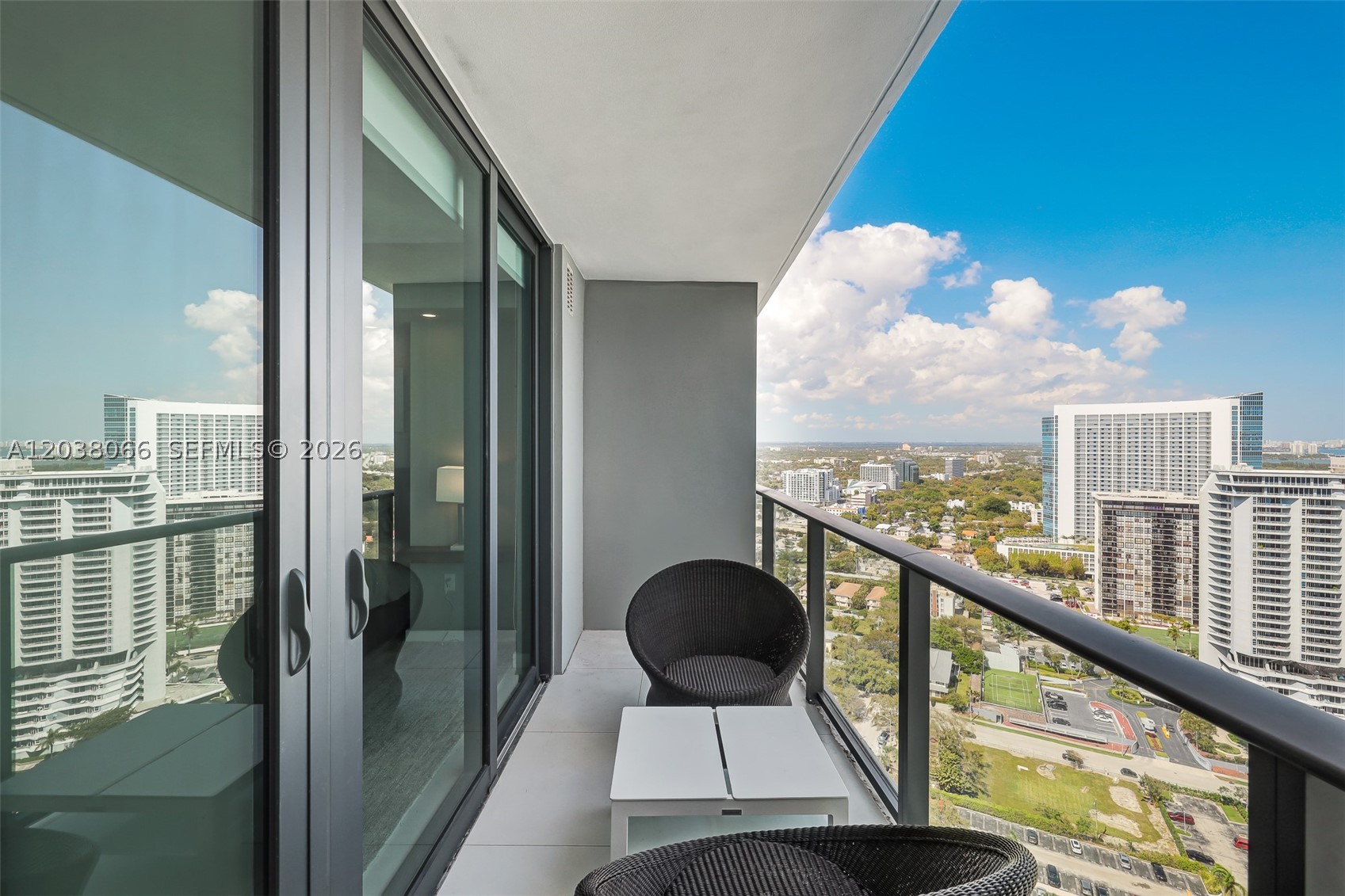 PARAISO BAYVIEWS CONDO - Residential