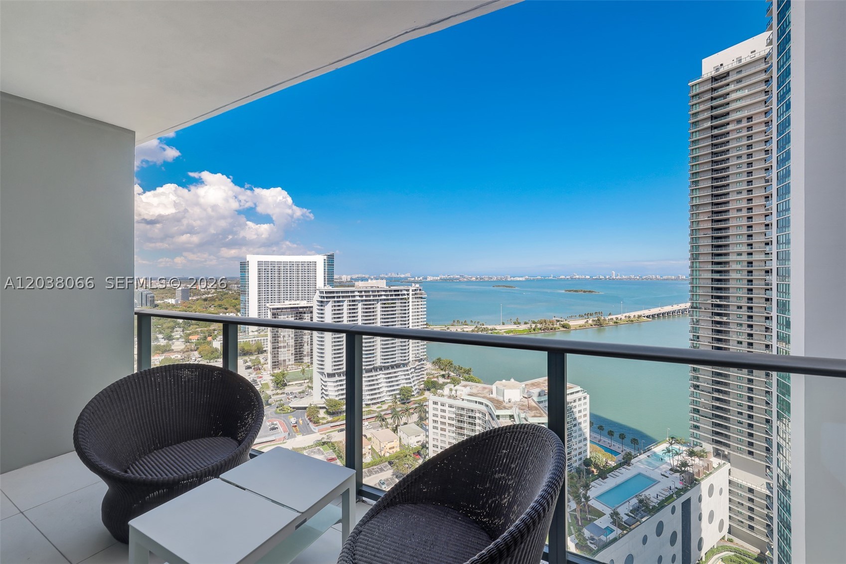 PARAISO BAYVIEWS CONDO - Residential