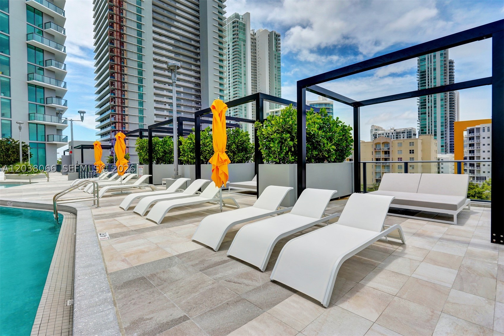 PARAISO BAYVIEWS CONDO - Residential