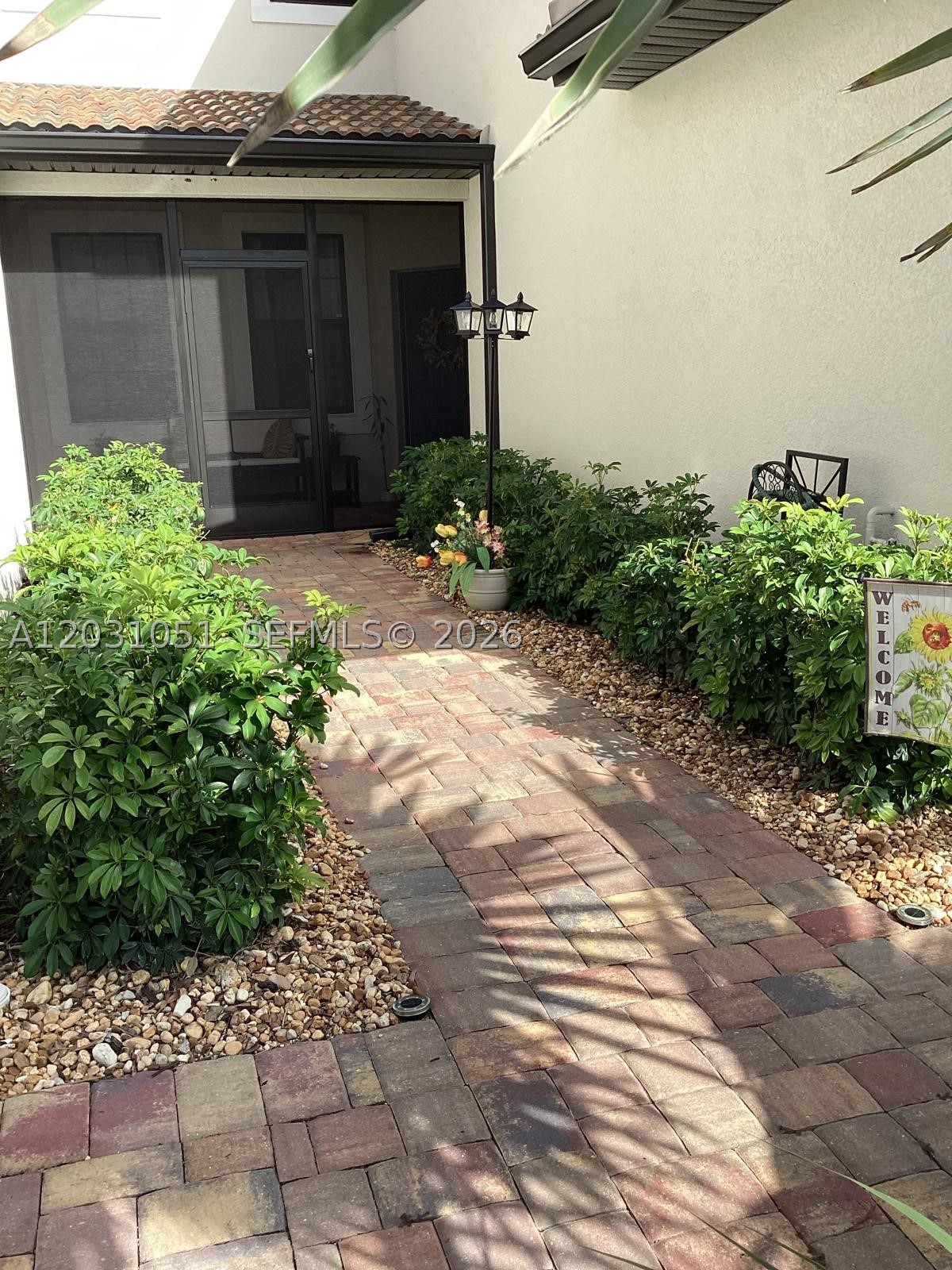 484742 - MAYFLOWER WAY SEC - Residential Lease