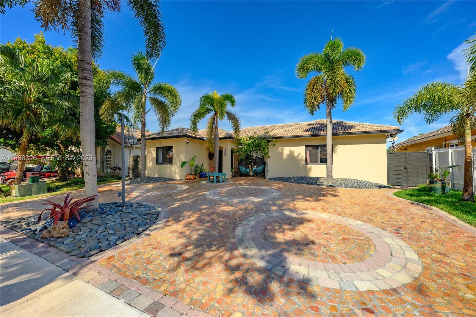 ROYAL GARDEN ESTATES - Residential