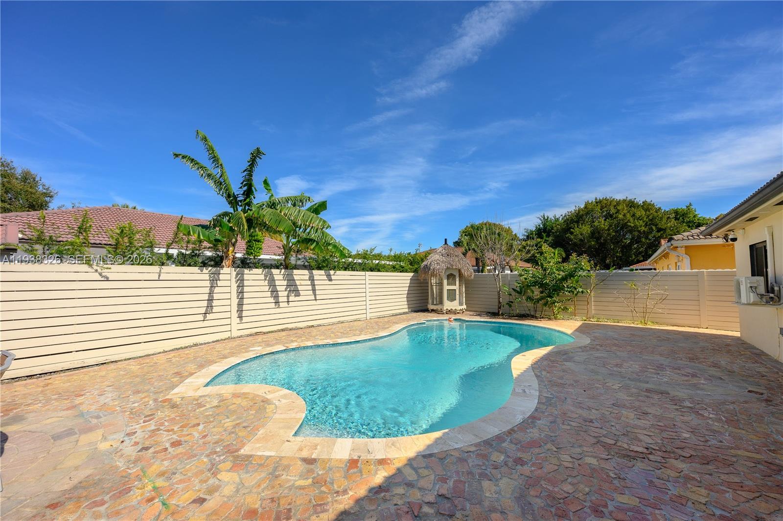 ROYAL GARDEN ESTATES - Residential
