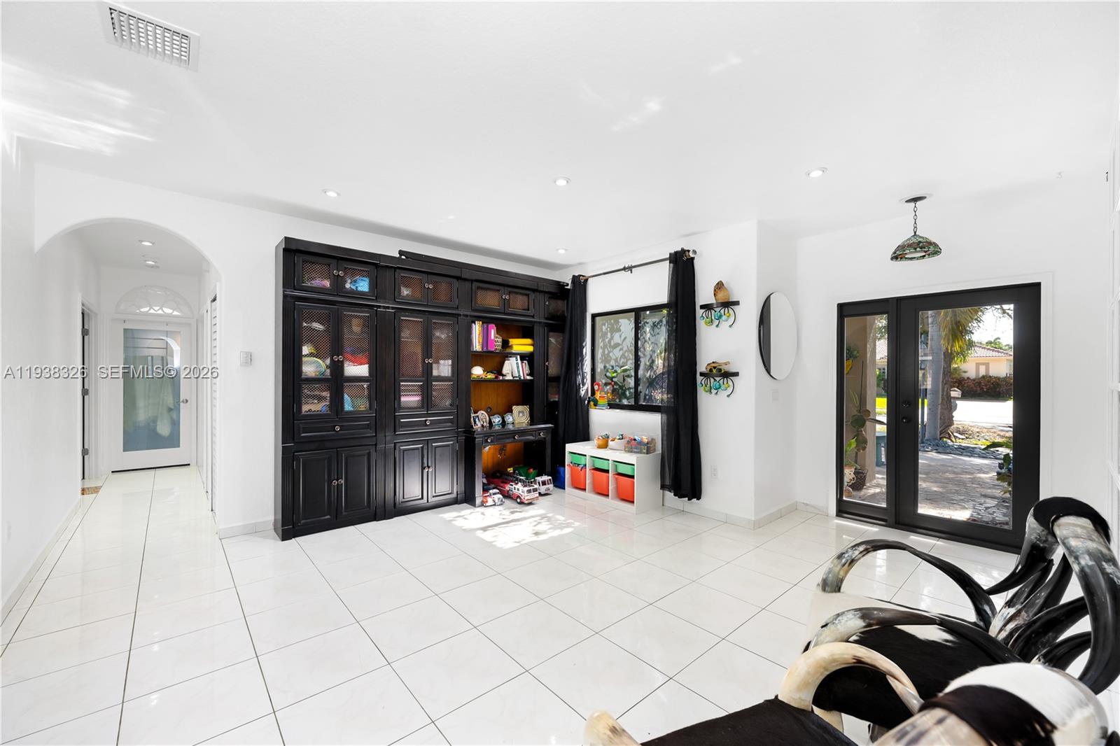 ROYAL GARDEN ESTATES - Residential