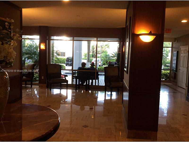 ADMIRALS PORT CONDO EAST - Residential