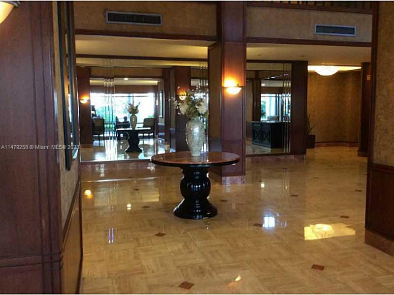 ADMIRALS PORT CONDO EAST - Residential