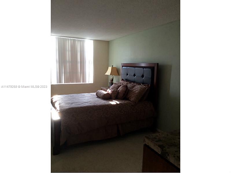 ADMIRALS PORT CONDO EAST - Residential