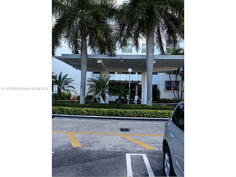 ADMIRALS PORT CONDO EAST - Residential