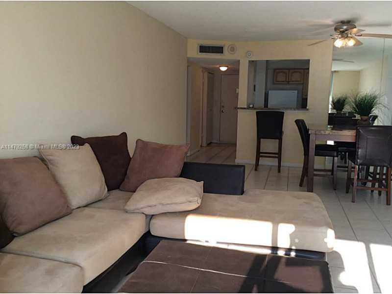 ADMIRALS PORT CONDO EAST - Residential