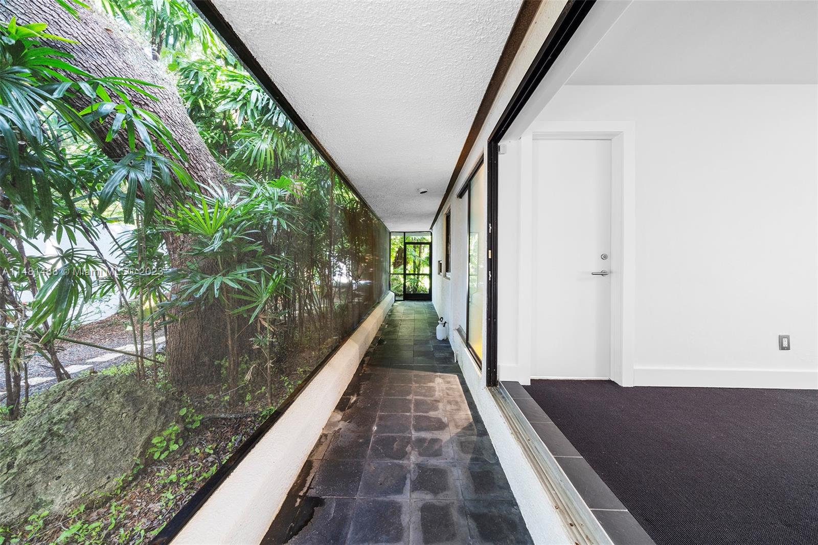 LEAFY WAY - Residential