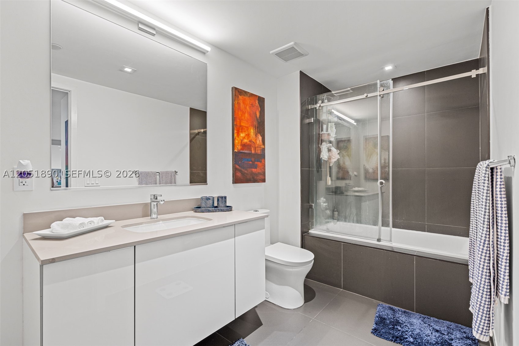CANVAS CONDO - Residential Lease
