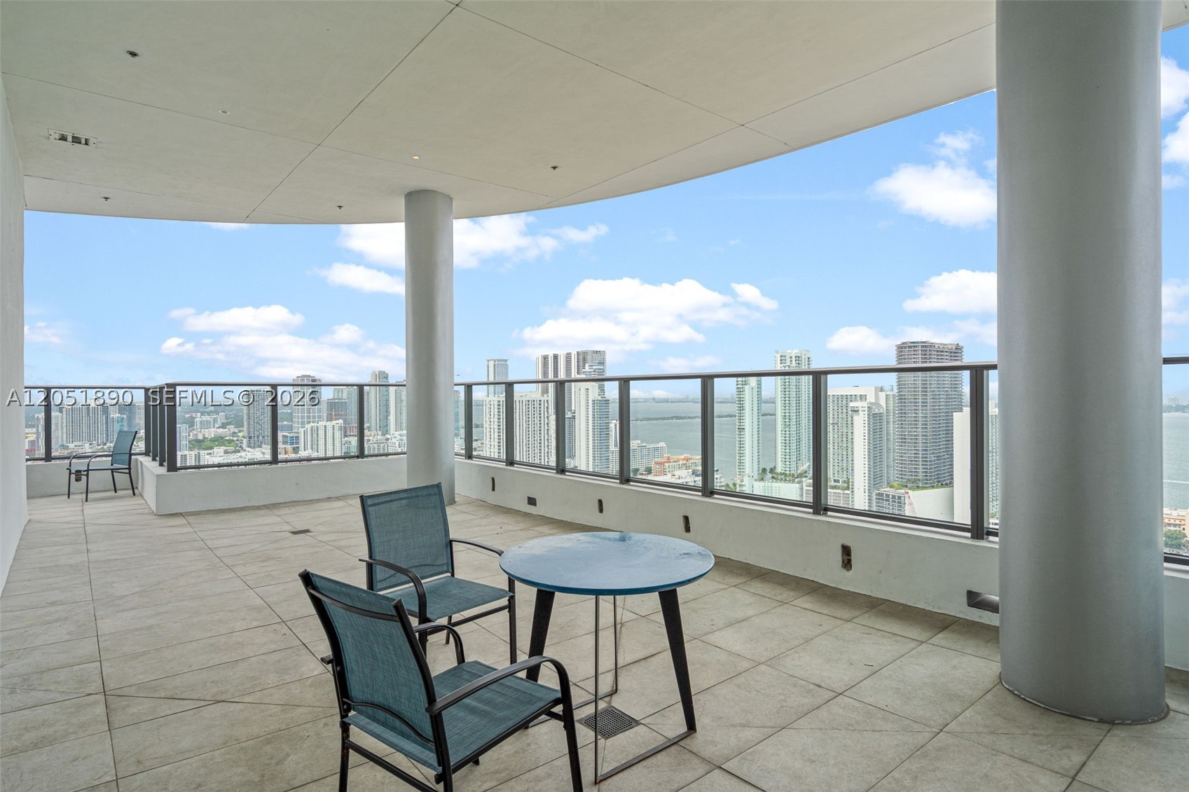 CANVAS CONDO - Residential Lease