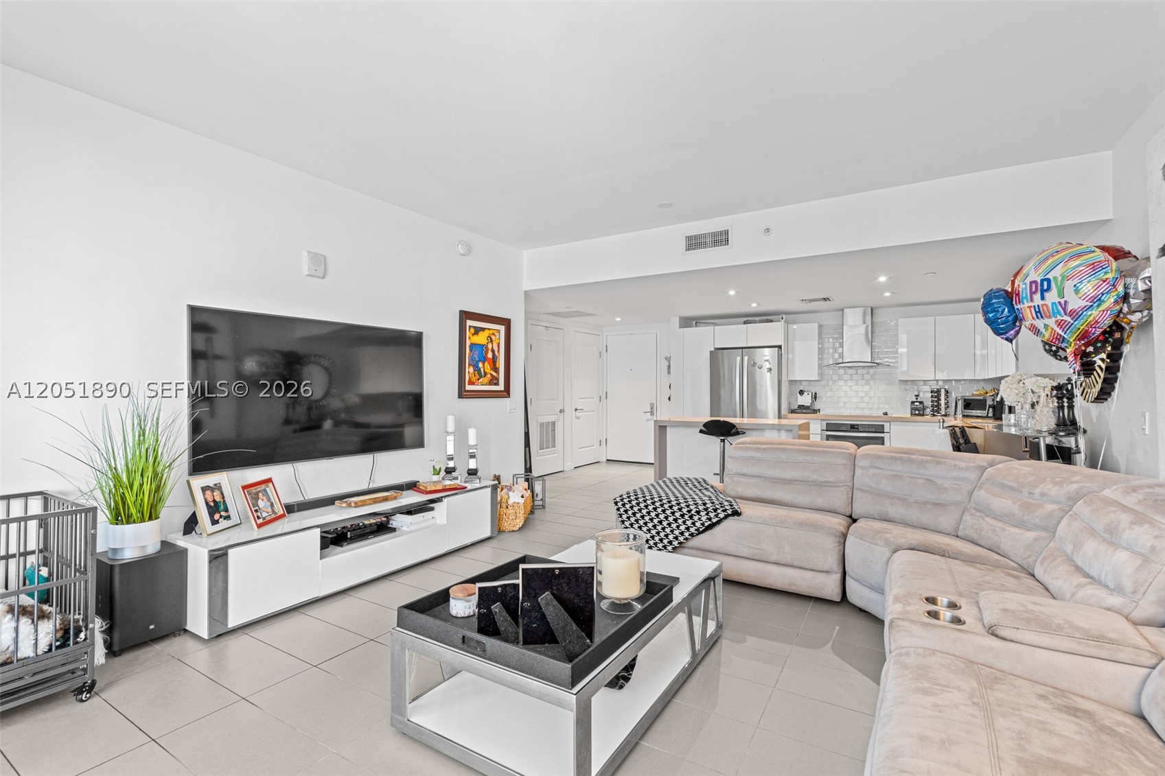 CANVAS CONDO - Residential Lease