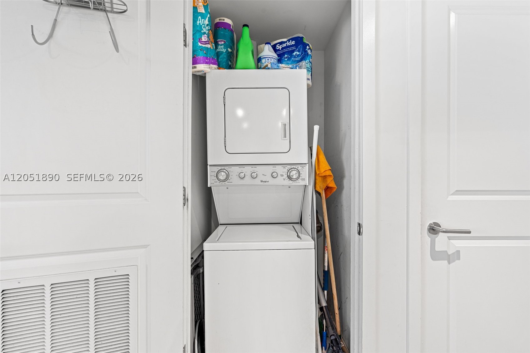 CANVAS CONDO - Residential Lease