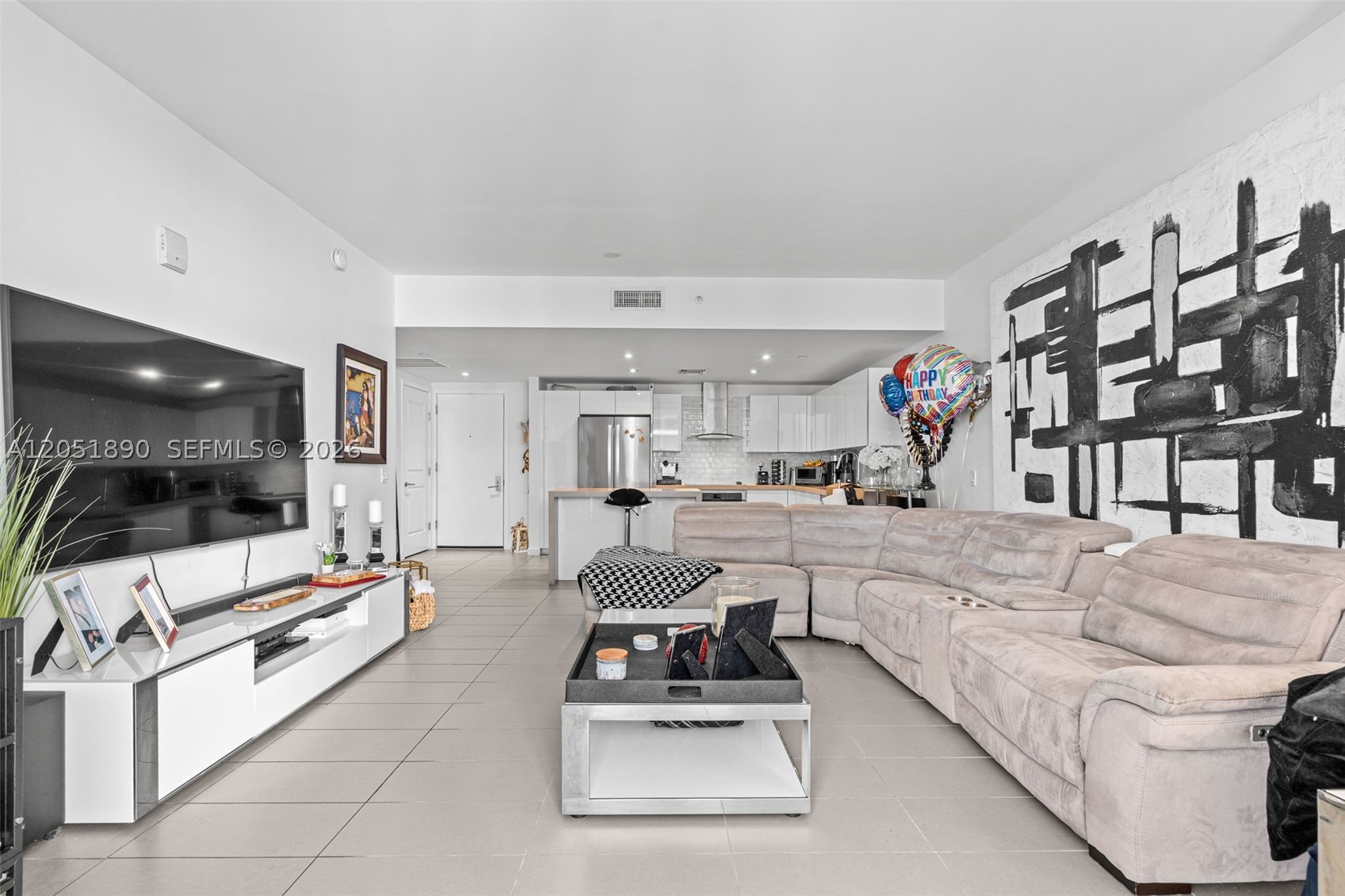 CANVAS CONDO - Residential Lease