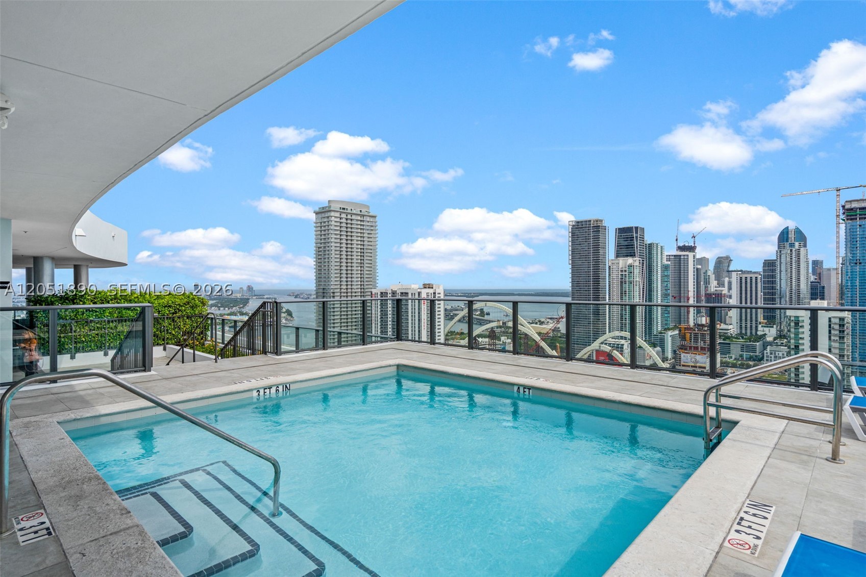 CANVAS CONDO - Residential Lease