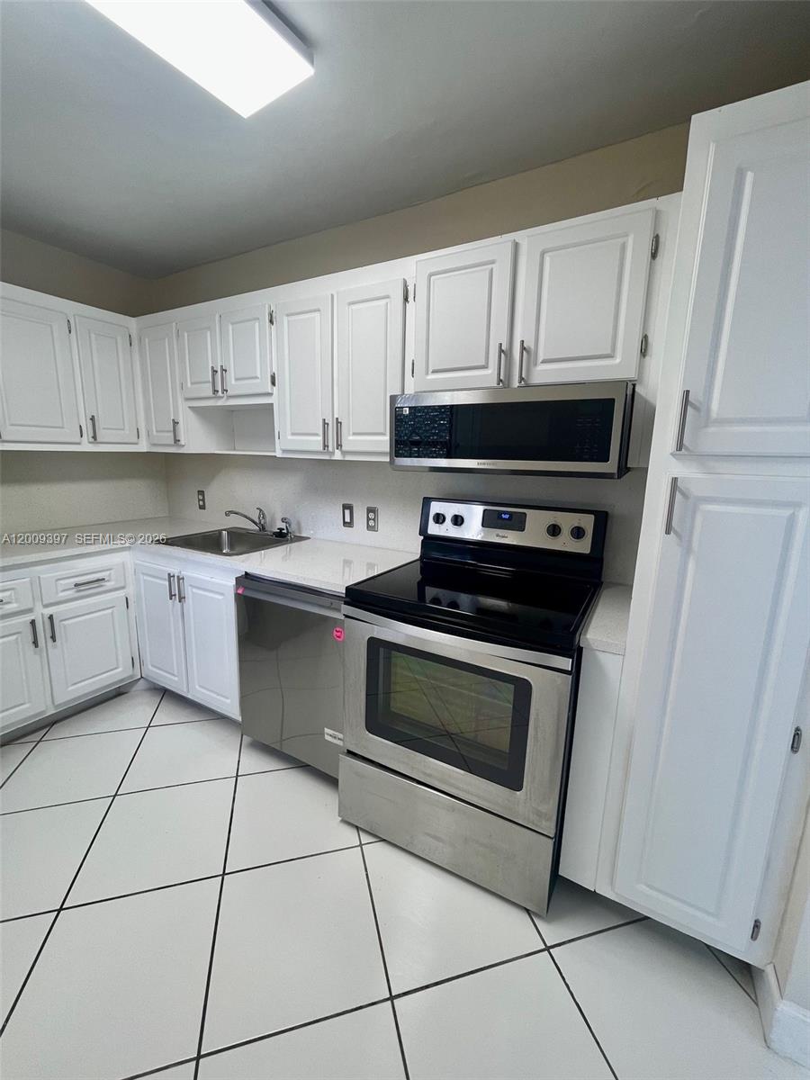 BISCAYA IV CONDO - Residential