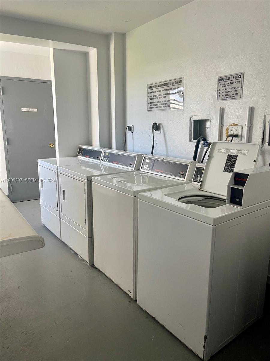 BISCAYA IV CONDO - Residential